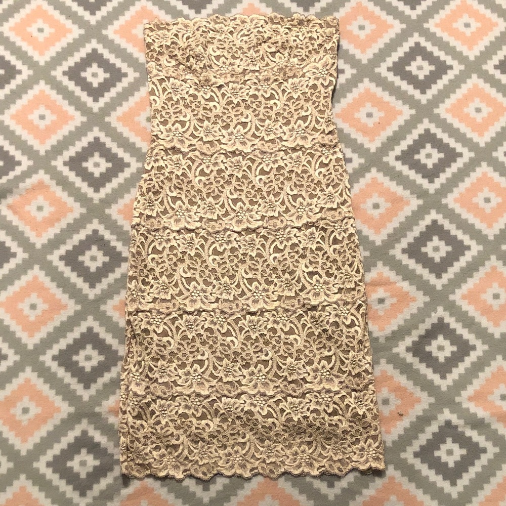 White House Black Market Beige Lace Strapless Dress Size Small